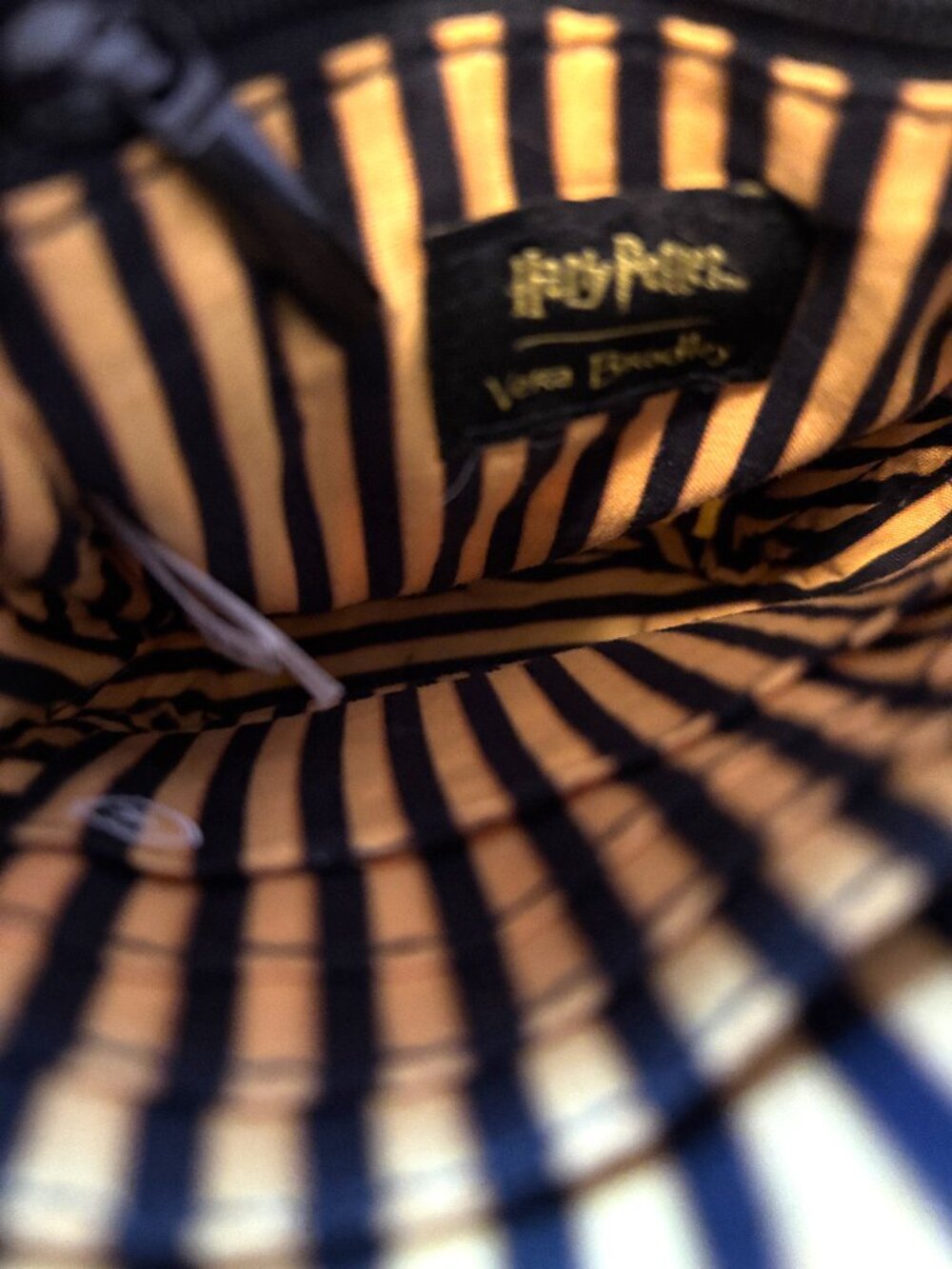 Vera Bradley - Harry Potter RFID Hufflepuff Elements Small Convertible Crossbody - Picture 4 of 5